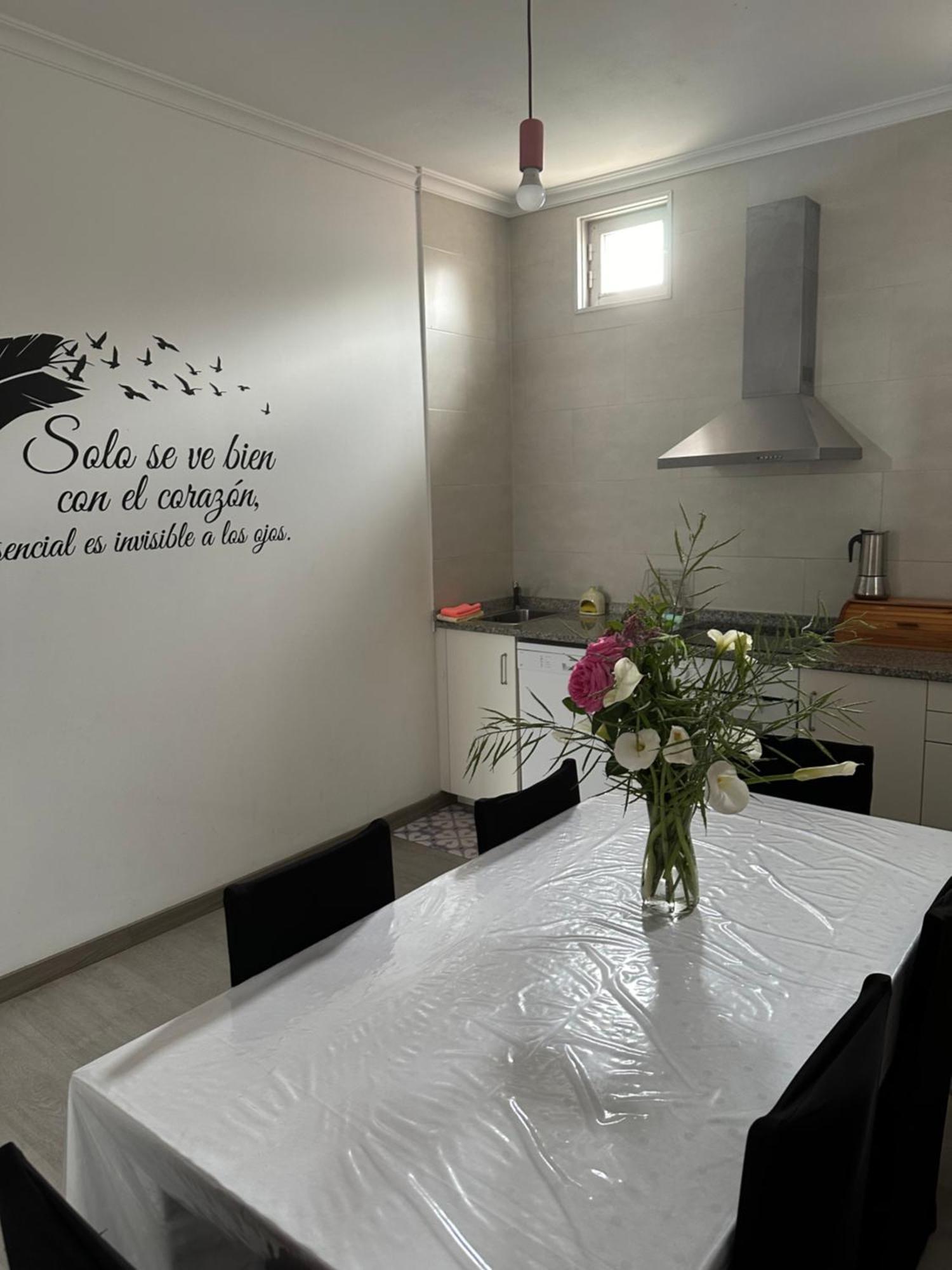 El Camino Apartment Laza Luaran gambar